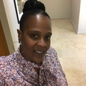 Meet your Posher, Traci